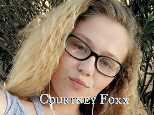 Courtney_Foxx