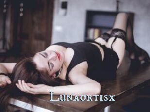 Lunaortisx