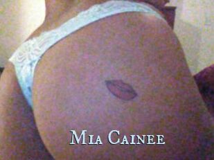Mia_Cainee