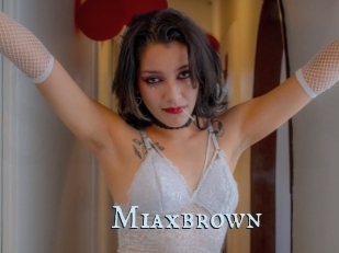 Miaxbrown
