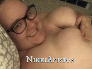 Nikki_Aniston